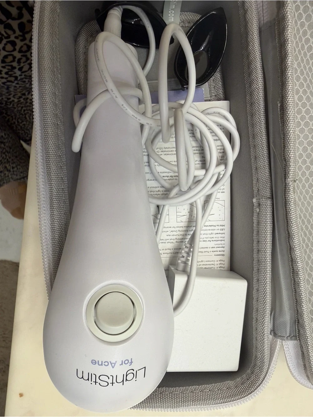for Acne LED Spot Treatment Device — White/Pink